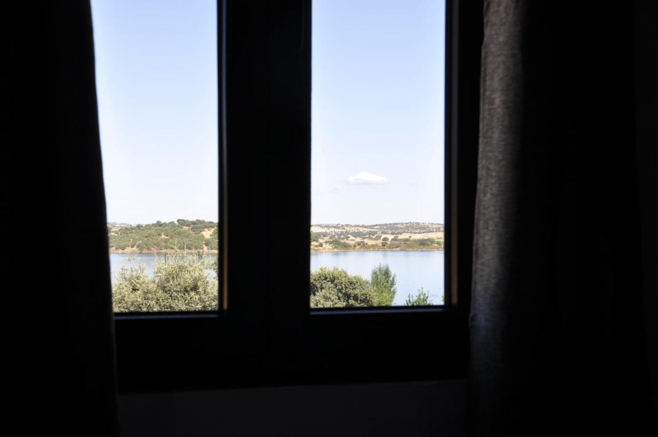 Cruceros Alqueva Hostel Cheles Екстериор снимка