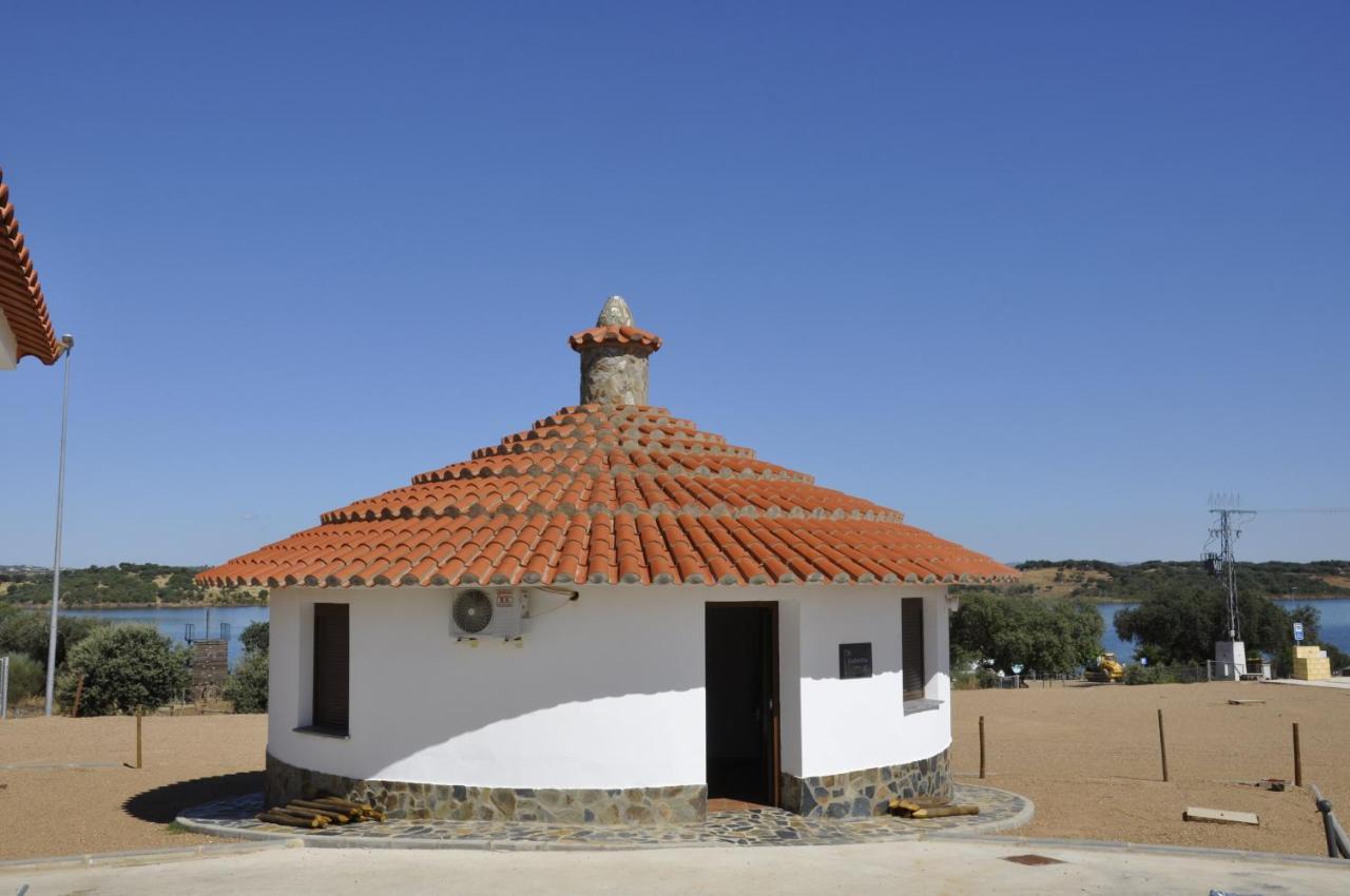Cruceros Alqueva Hostel Cheles Екстериор снимка