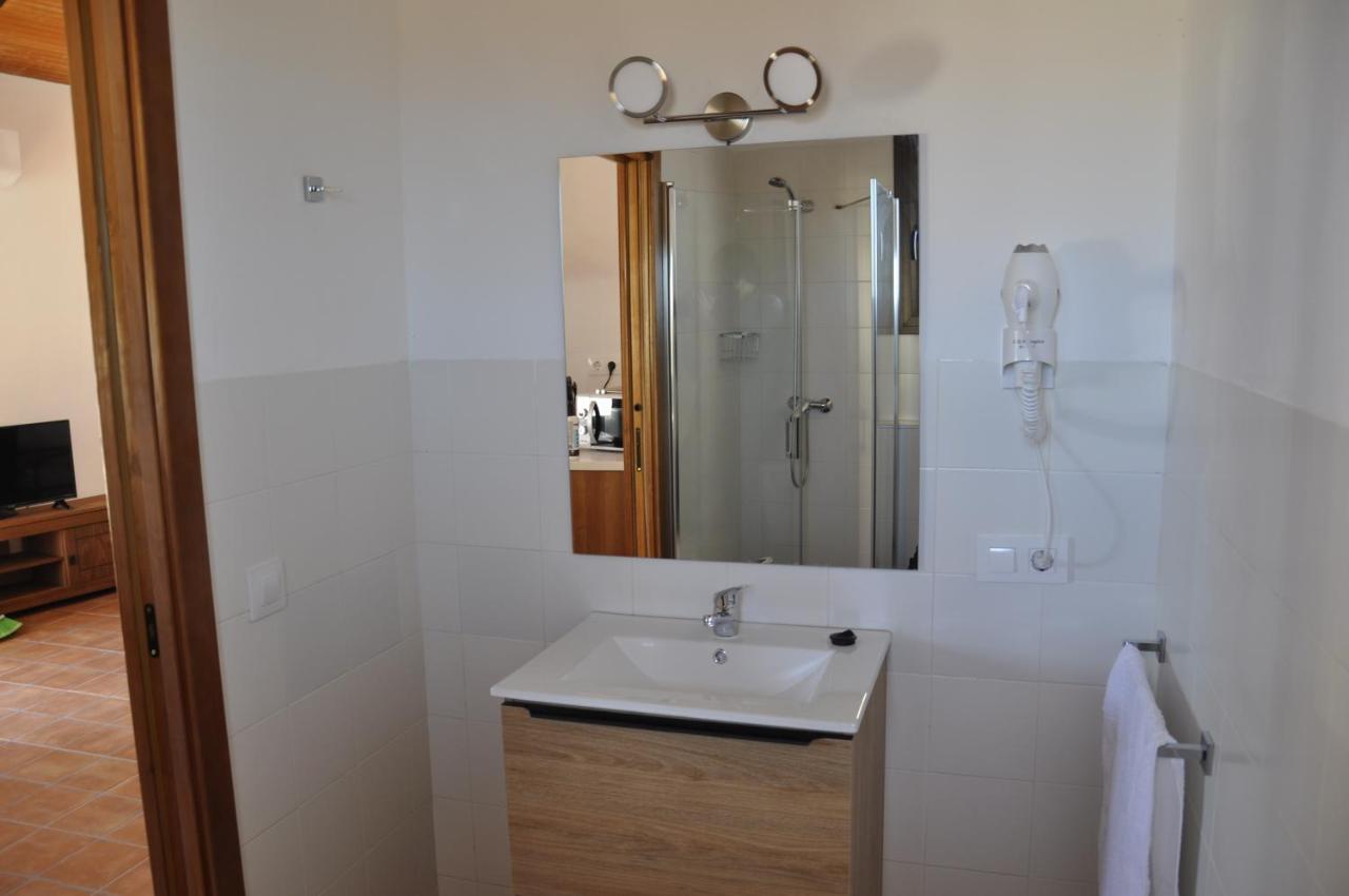 Cruceros Alqueva Hostel Cheles Екстериор снимка